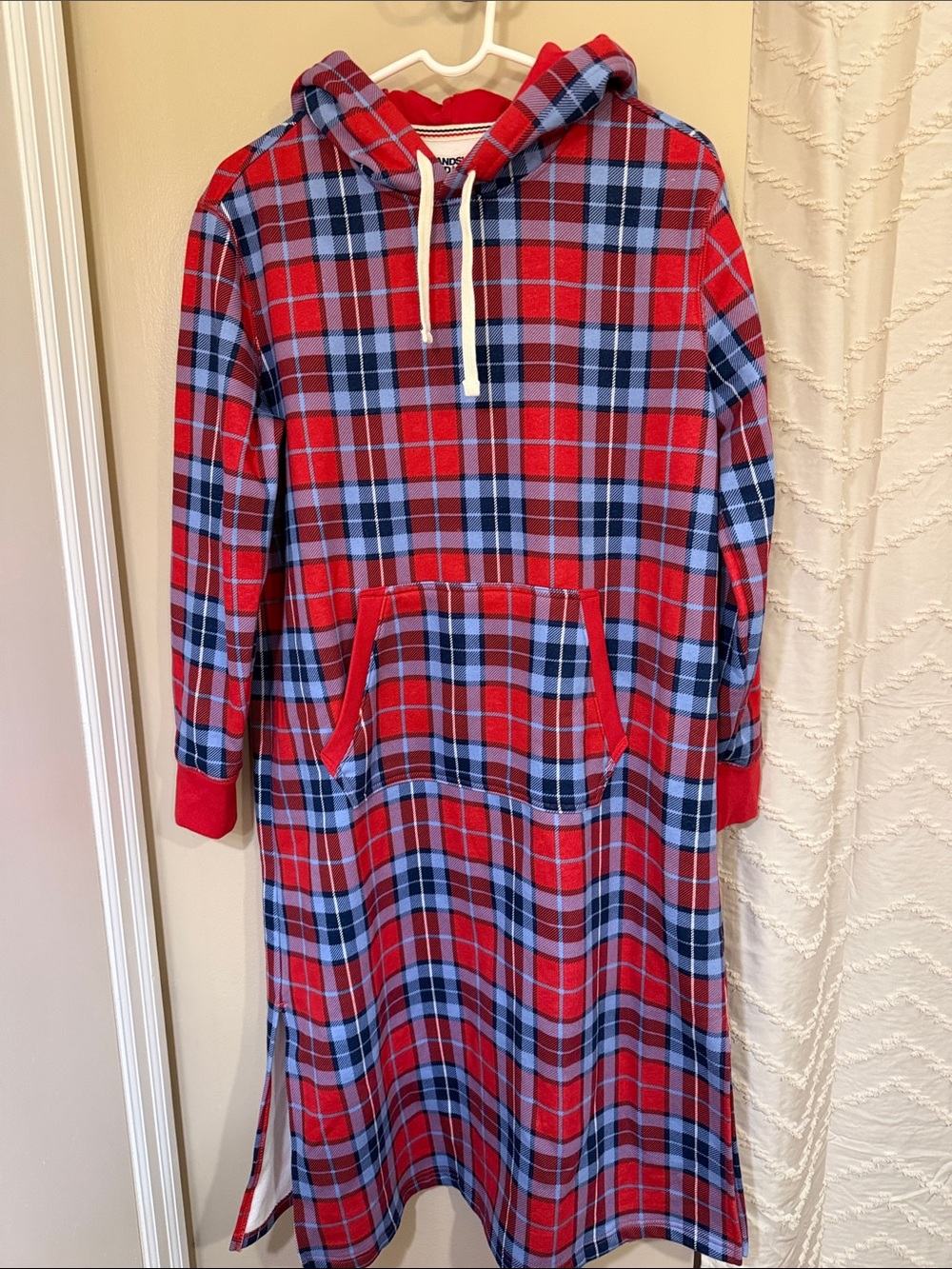 Lands' End women's small Hooded Plaid Pull-On nightgown- Red & Blue